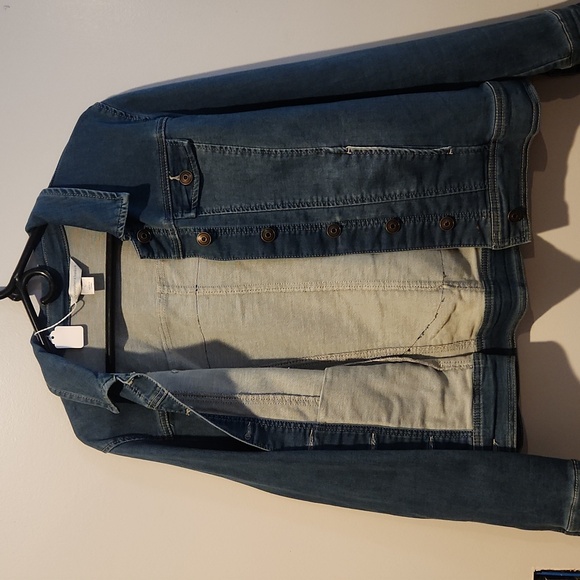 Upcycled Denim Jacket With Roling Stones Logo. - Picture 4 of 4